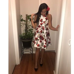 Red roses dress